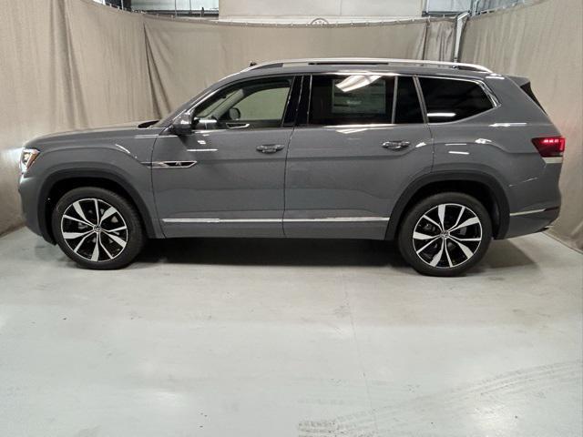 new 2025 Volkswagen Atlas car, priced at $53,346