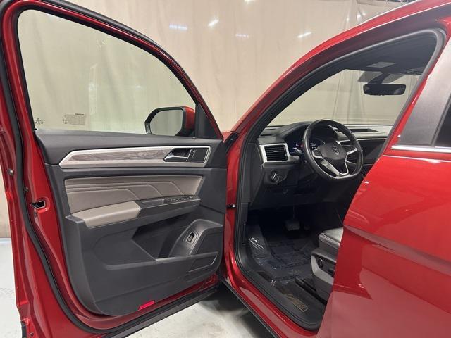 used 2022 Volkswagen Atlas Cross Sport car, priced at $26,999