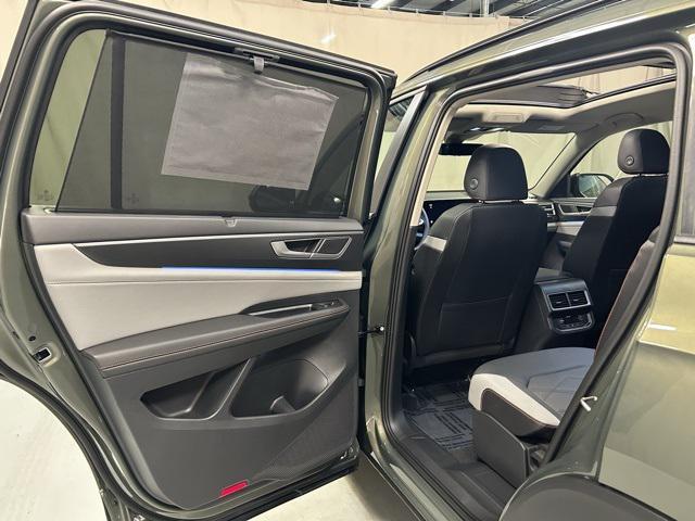 new 2025 Volkswagen Atlas car, priced at $49,514