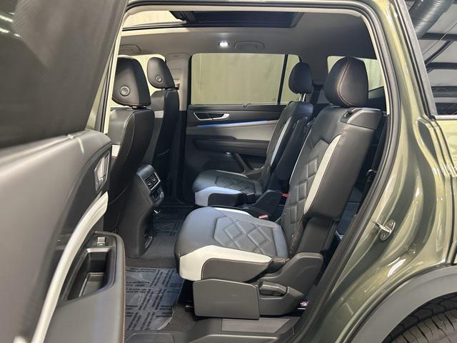 new 2025 Volkswagen Atlas car, priced at $49,514