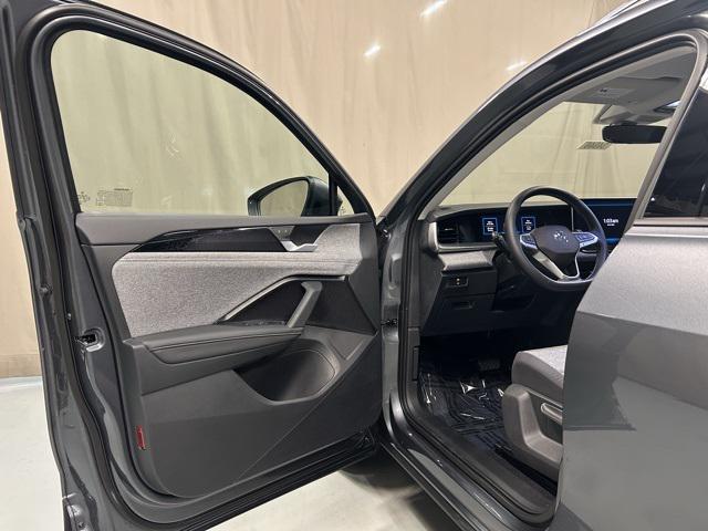 new 2025 Volkswagen Tiguan car, priced at $30,761