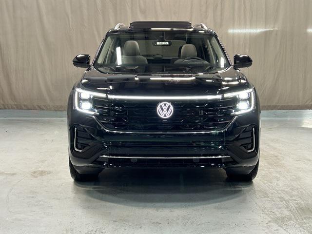 new 2025 Volkswagen Atlas car, priced at $55,064