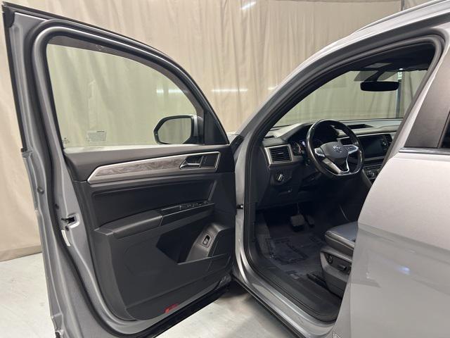 used 2020 Volkswagen Atlas Cross Sport car, priced at $23,005