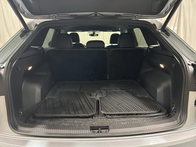 used 2020 Volkswagen Atlas Cross Sport car, priced at $23,005