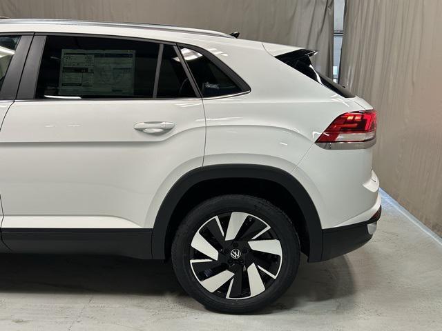 new 2025 Volkswagen Atlas Cross Sport car, priced at $44,818