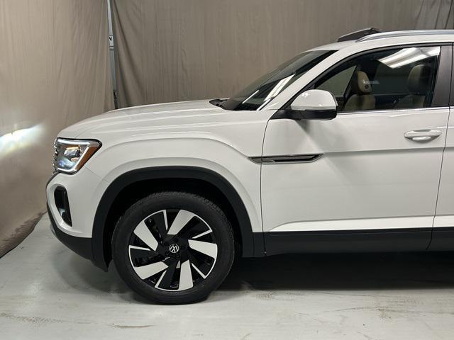 new 2025 Volkswagen Atlas Cross Sport car, priced at $44,818