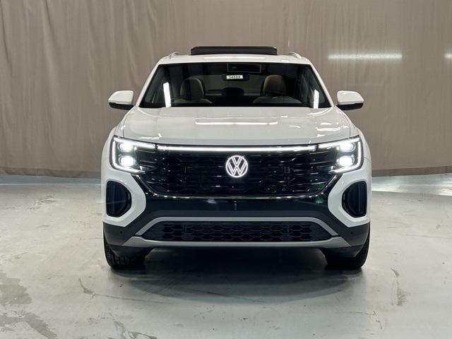 new 2025 Volkswagen Atlas Cross Sport car, priced at $44,818