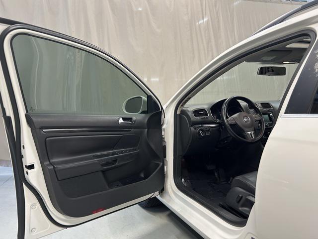 used 2012 Volkswagen Jetta SportWagen car, priced at $9,999