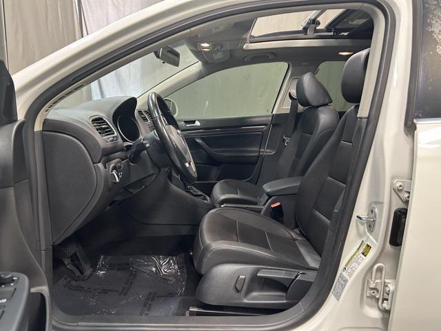 used 2012 Volkswagen Jetta SportWagen car, priced at $9,999