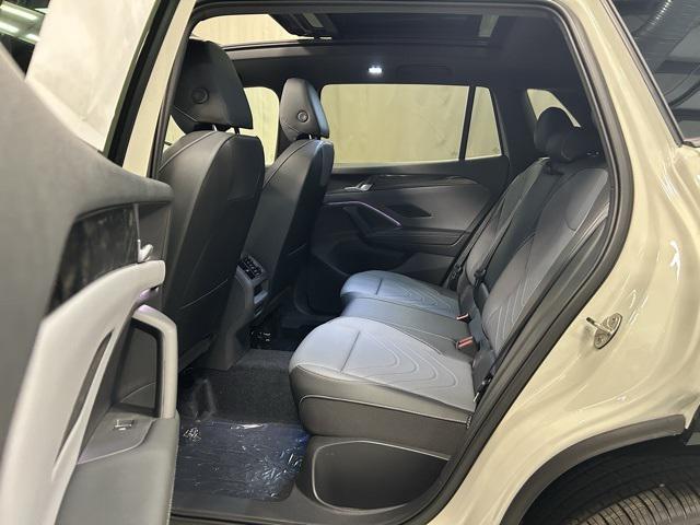 new 2025 Volkswagen Tiguan car, priced at $35,576