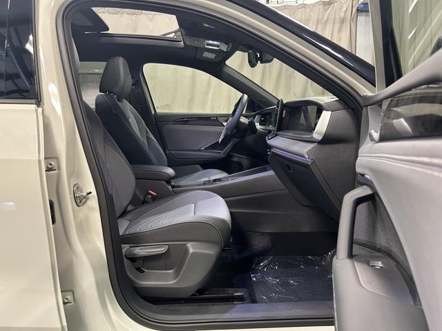 new 2025 Volkswagen Tiguan car, priced at $35,576