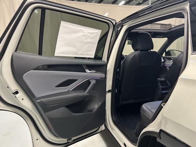 new 2025 Volkswagen Tiguan car, priced at $35,576