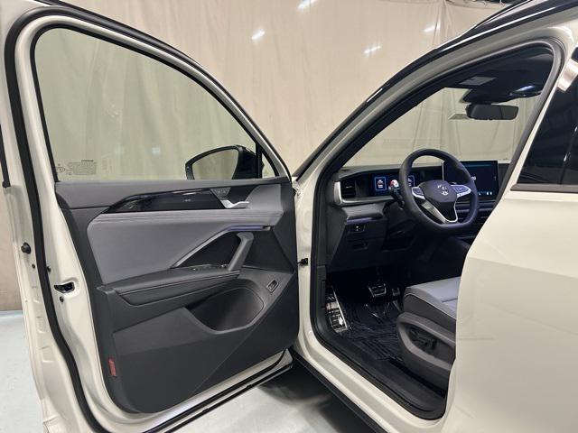 new 2025 Volkswagen Tiguan car, priced at $35,576