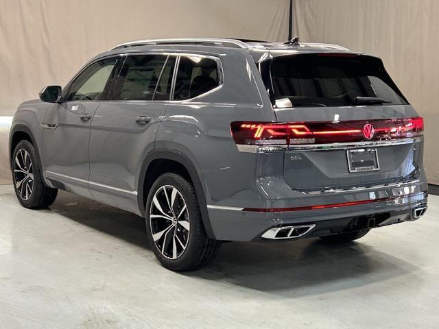 new 2025 Volkswagen Atlas car, priced at $53,114