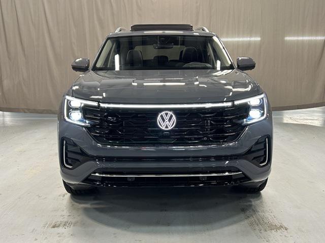 new 2025 Volkswagen Atlas car, priced at $53,114