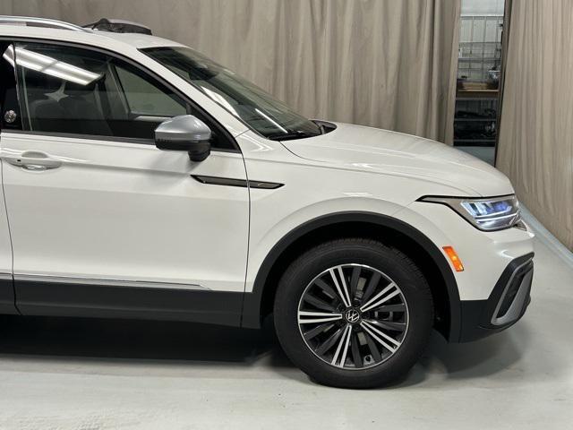 new 2024 Volkswagen Tiguan car, priced at $32,699