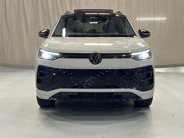 new 2025 Volkswagen Tiguan car, priced at $39,131