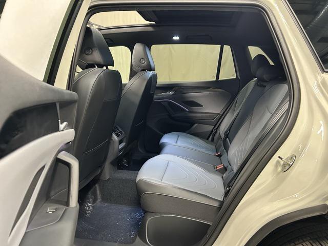 new 2025 Volkswagen Tiguan car, priced at $39,131