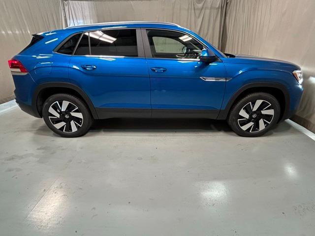 new 2024 Volkswagen Atlas Cross Sport car, priced at $44,219