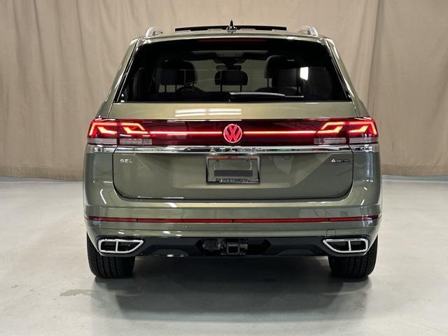 new 2025 Volkswagen Atlas car, priced at $52,196