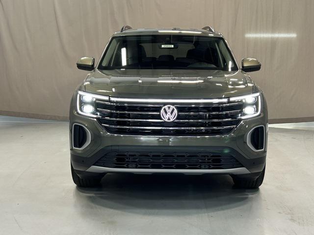 new 2026 Volkswagen Atlas car, priced at $46,004