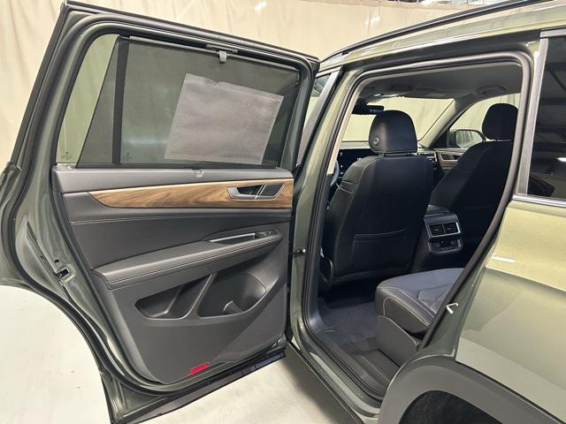 new 2026 Volkswagen Atlas car, priced at $46,004