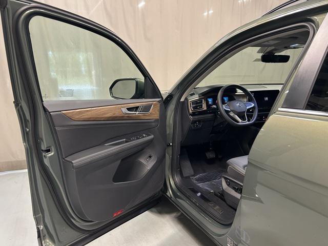 new 2026 Volkswagen Atlas car, priced at $46,004