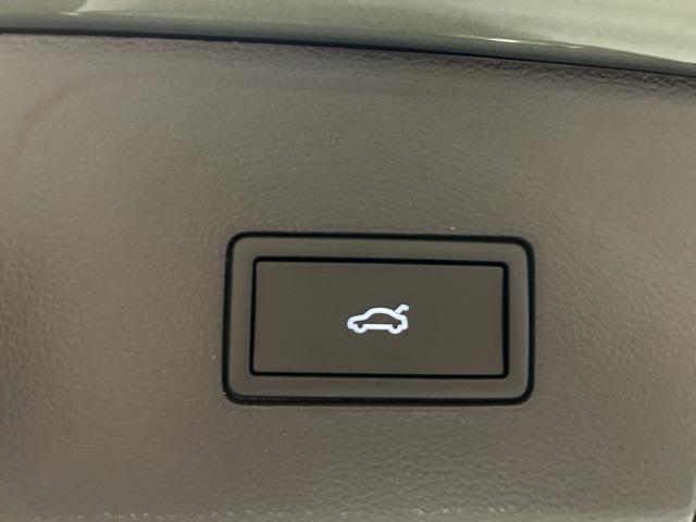 new 2026 Volkswagen Atlas car, priced at $46,004