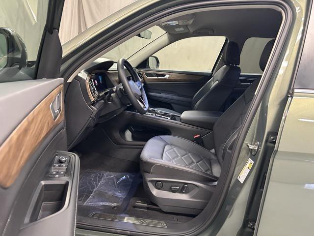 new 2026 Volkswagen Atlas car, priced at $46,004