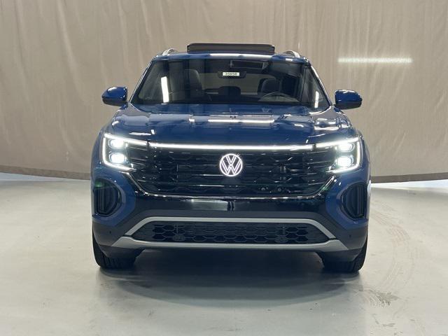 new 2026 Volkswagen Atlas Cross Sport car, priced at $47,227
