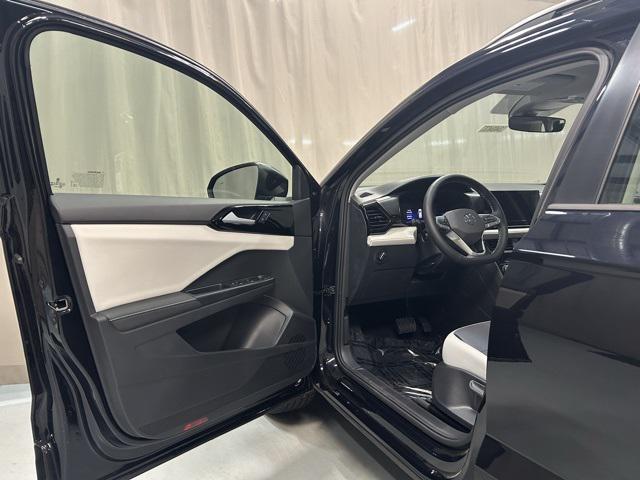 new 2025 Volkswagen Taos car, priced at $28,301
