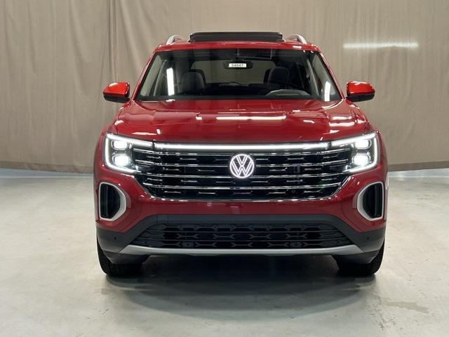 new 2025 Volkswagen Atlas car, priced at $48,506