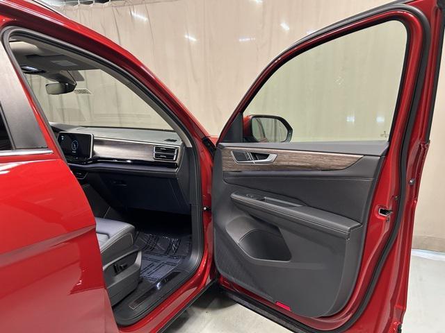 new 2025 Volkswagen Atlas car, priced at $50,756
