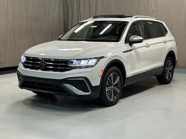 new 2024 Volkswagen Tiguan car, priced at $32,610