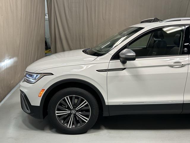 new 2024 Volkswagen Tiguan car, priced at $32,610