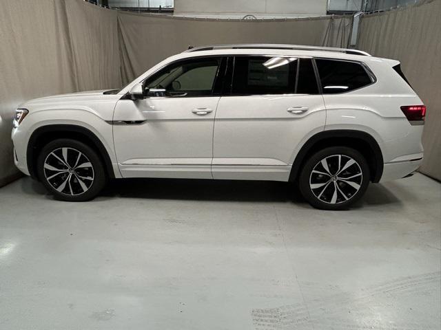 new 2025 Volkswagen Atlas car, priced at $53,346