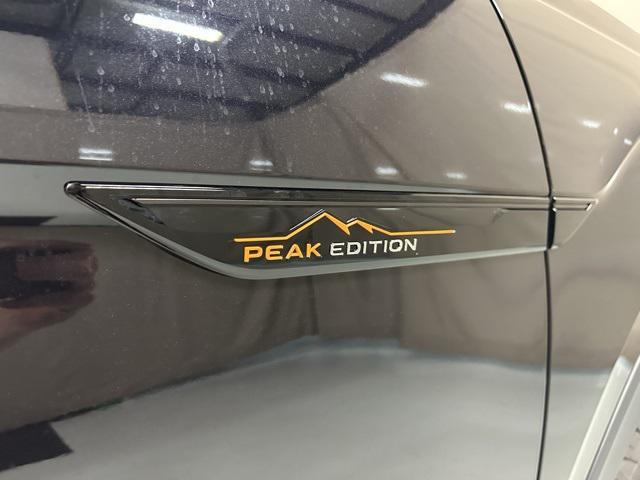 new 2025 Volkswagen Atlas car, priced at $46,036
