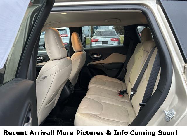 used 2015 Jeep Cherokee car, priced at $11,997