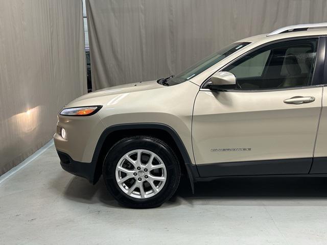 used 2015 Jeep Cherokee car, priced at $12,139