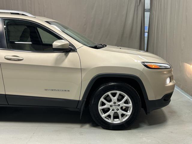 used 2015 Jeep Cherokee car, priced at $12,139