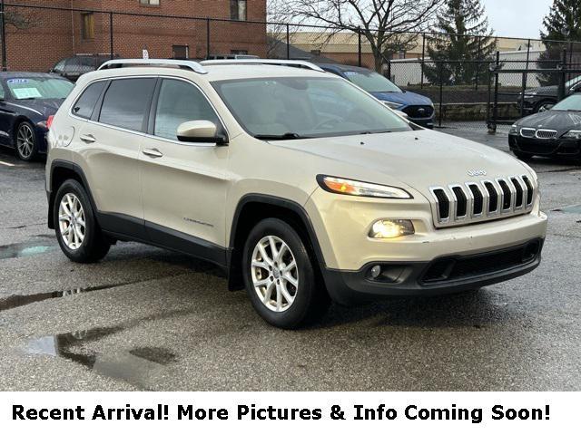 used 2015 Jeep Cherokee car, priced at $11,997