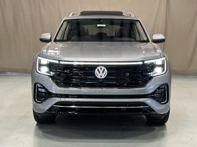 new 2025 Volkswagen Atlas car, priced at $55,369