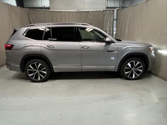 new 2025 Volkswagen Atlas car, priced at $55,369