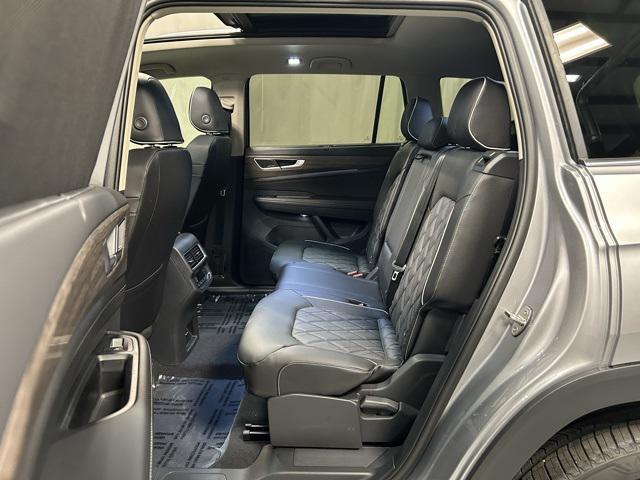 new 2025 Volkswagen Atlas car, priced at $55,369