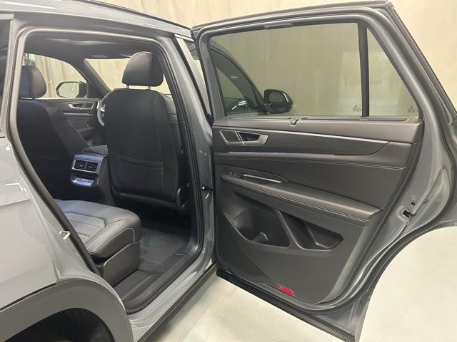 new 2026 Volkswagen Atlas Cross Sport car, priced at $51,938