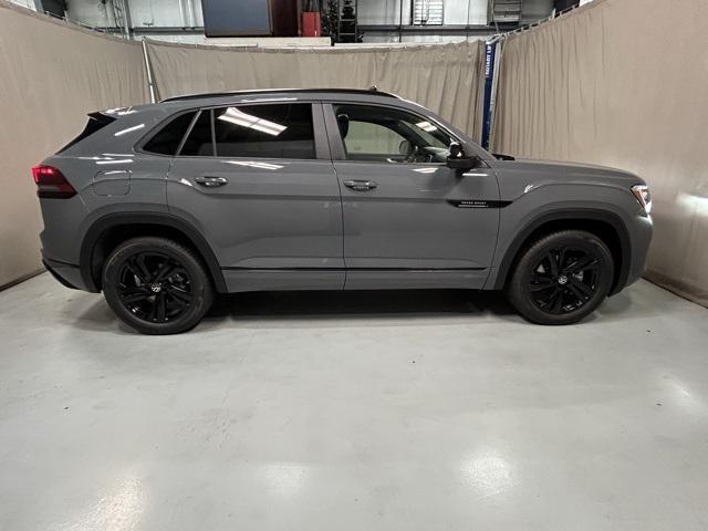 new 2026 Volkswagen Atlas Cross Sport car, priced at $51,938