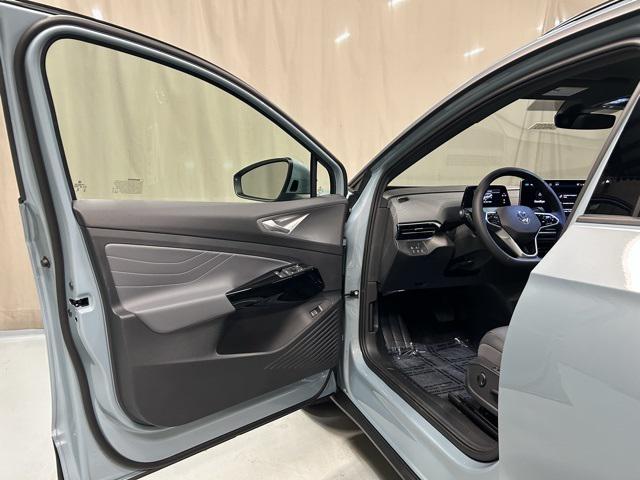 new 2025 Volkswagen ID.4 car, priced at $50,761