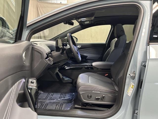 new 2025 Volkswagen ID.4 car, priced at $50,761