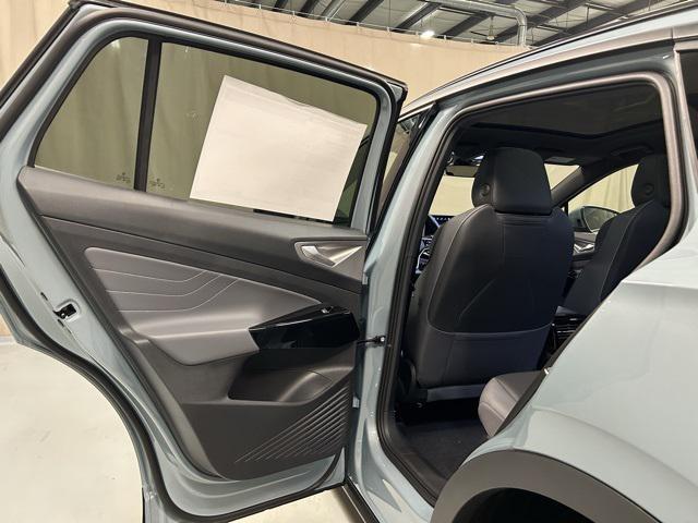 new 2025 Volkswagen ID.4 car, priced at $50,761