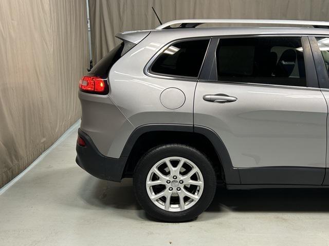 used 2015 Jeep Cherokee car, priced at $11,662